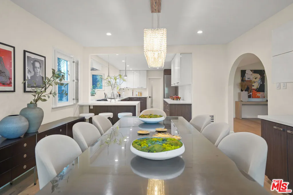 665 S Mccadden Place, Los Angeles, California 90005 home-pic-7